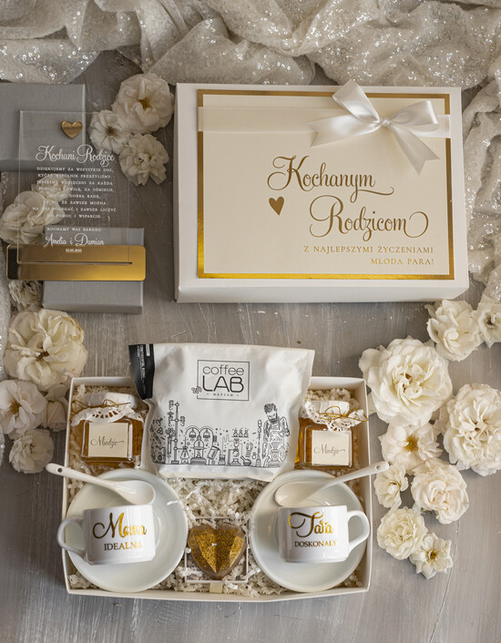 Prezenty, Podziękowania dla Rodziców zestawy prezentowe kubki filiżanki Ślubne Podziękowania dla Rodziców, zestaw prezentowy filiżanki dla Rodziców od Młodej Pary, Box pres 05/boxFIL/BoxRodz