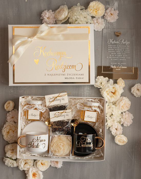 Prezenty, Podziękowania dla Rodziców zestawy prezentowe kubki filiżanki podziękowanie dla Rodziców na weselu, filiżanki biała i czarna dla Rodziców, prezent dla Rodziców od 07/boxFIL/Rodzice