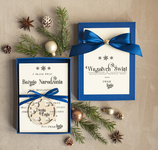 Kartki świąteczne z logo firmy kartka pudełko Biznesowe kartki świąteczne z logo w pudełku śniezka bombką na choinkę- drewniane zawieszki na choin 16/pudZW/ksw