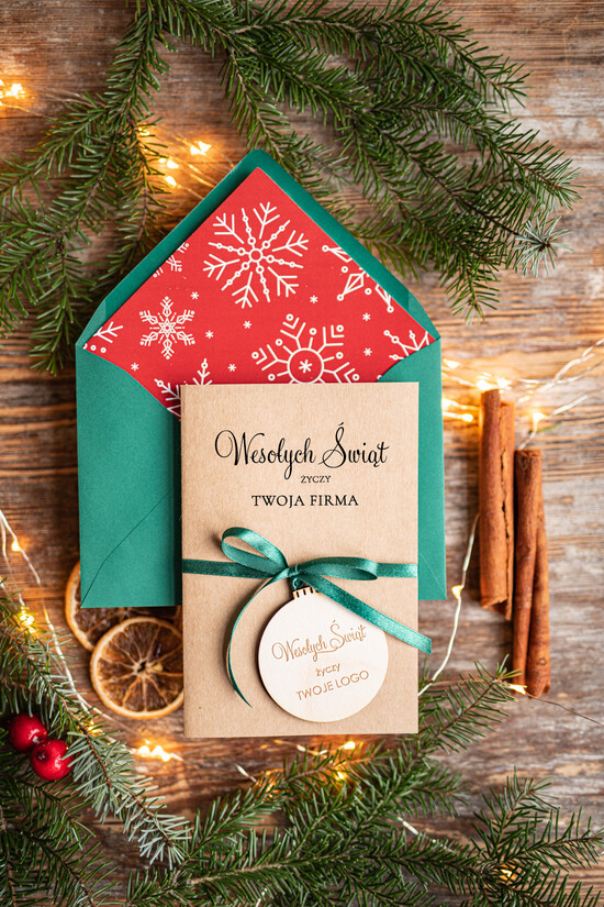 Kartki świąteczne z logo firmy z magnesem lub zawieszką na choinkę kartki świąteczne dla firm Drewniana bombka zawieszka na choinke z Logo firmy świateczna kartka firm 45/mag/ksw
