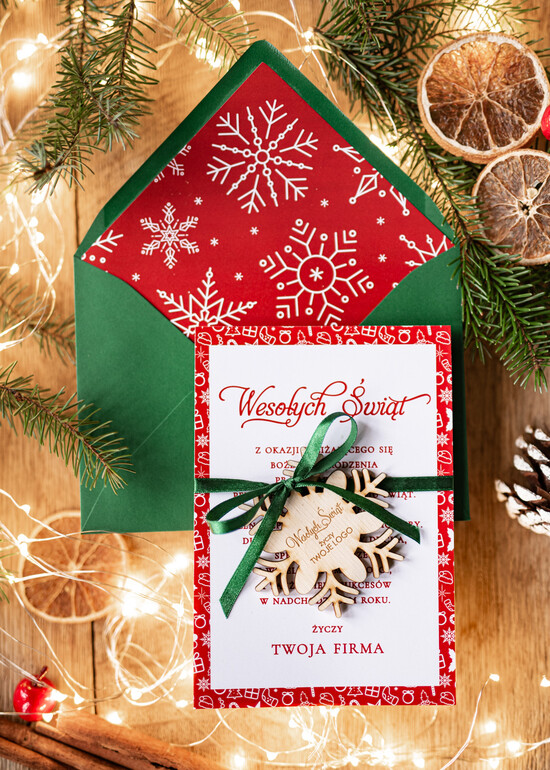 Kartki świąteczne z logo firmy z magnesem lub zawieszką na choinkę kartki świąteczne dla firm Drewniana bombka zawieszka na choinke z Logo firmy świateczna kartka firm 31/mag/ksw