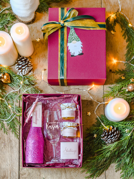 prezenty dla niej zestawy do grzańca romantyczny prezent dla żony na święta kieliszek z grawerem brokatowa butelka  04/szampan/WNO