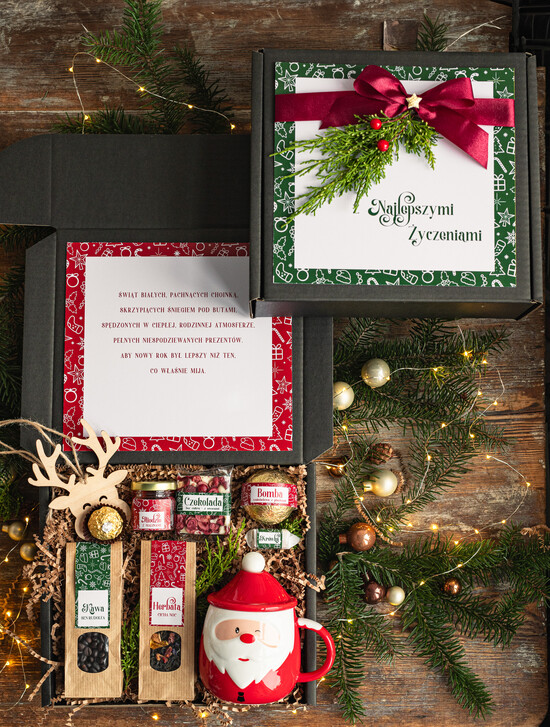 Prezenty indywidualne  zestawy z kubkiem i filiżanką praktyczny świąteczny dla niej pod choinkę, ciekawy prezenty dla mamy na swieta, box kubek świateczn 01/kubM/XmasMik