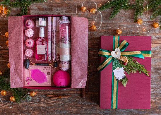 prezenty dla niej zestawy kosmetyczne  fajny prezent dla przyjaciółki na święta, Akcesoria kapielowo relaksujace 09/roza/ZK