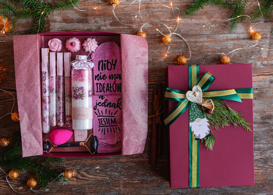 prezenty dla niej zestawy kosmetyczne  gadżet pomysł na święta dla koleżanki, aromatyczny zestaw prezentowy 14/roza/ZK