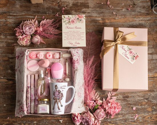 prezenty dla niej zestawy kosmetyczne  Pomysł na Praktyczny Prezent dla Mamy Zestaw Kosmetyków z Kubkiem Prezent na Dzień Mamy Kosmetyki Na 18/rosebox/DLAMAMY
