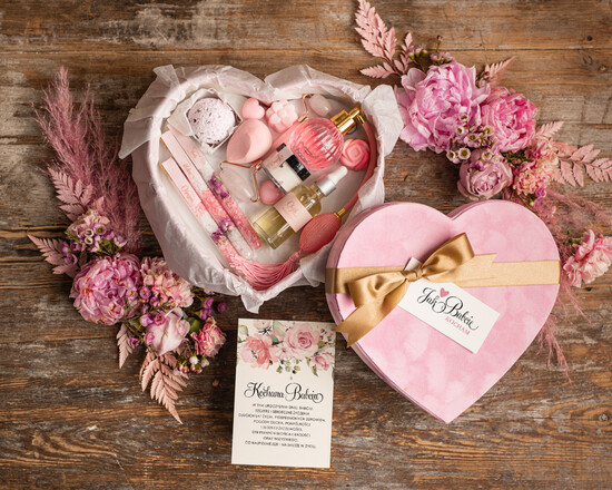 Prezenty dla Babci i Dziadka Prezenty dla Babci prezenty na dzień babci zestaw kosmetyków dla babci 02/SRCkosSR/babcia