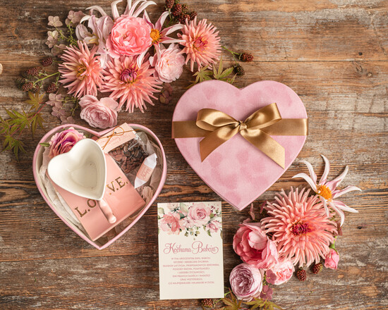 Prezenty dla Babci i Dziadka Prezenty dla Babci Dzień Babci filiżanka LOVE w kolorze białym, prezent urodzinowy dla babci, prezenty z okazji Dnia Ba 05/serceboxM/DLABABCI