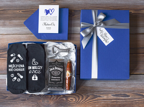Walentynki prezent na Walentynki dla Niego  prezent na walentynki dla chłopaka zestaw ze skarpetkami  06/zestaw/Walentynki