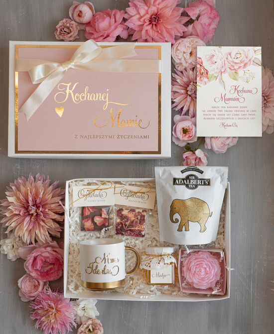 Prezenty dla Mamy zestawy w welurowych i ozdobnych pudełkach  prezent urodzinowy dla Mamy, wyjątkowy prezent na dzień mamy, box prezentowy dla mamy z kubkiem, pom 03/boxKn/DLAMAMY