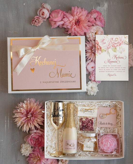 Prezenty dla Mamy zestawy w welurowych i ozdobnych pudełkach  Prezent dla Mamy szampanówka Mama Idealna, Fajne pomysły na prezent dla Mamy, prezenty z okazji Dnia 06/boxNsz/DLAMAMY