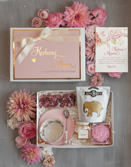 Prezenty dla Mamy zestawy w welurowych i ozdobnych pudełkach  Filiżanka z kwiatkami prezent urodzinowy dla Mamy, Fajne pomysły na prezent z okazji Dnia Mamy, co k 10/boxFn/DLAMAMY