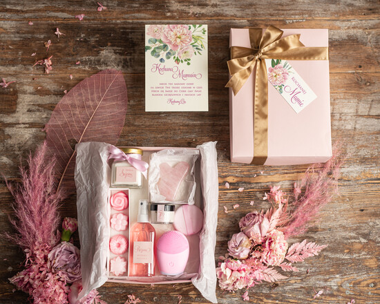 Prezenty dla Mamy Zestawy kosmetyczne  pomysł na prezent na dzień mamy silikonowa szczoteczka do masaży twarzy, zestaw kosmetyków dla Mamy  06/pudkosSR/DLAMAMY