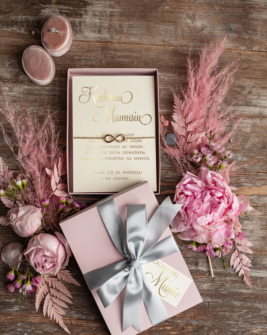 Prezenty dla Mamy biżuteria, pudełka, szkatułki na biżuterie  Pomysł prezent dla Mamy, Kartka z zyczeniami na Dzień Mamy w pudełeczku z Bransoletką nieskończoność 04/branskartka/DLAMAMY