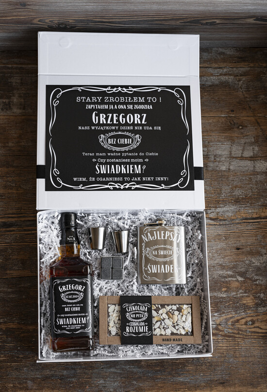 Prezenty dla świadków boxy prezentowe dla Świadka  pudełko prezentowe dla świadka czy zostaniesz moim świadkiem, etykieta na butelkę, box dla świadka z 01/boxNow/swiadek