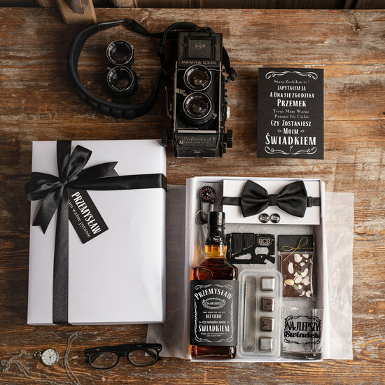 Prezenty dla świadków boxy prezentowe dla Świadka   prośba/ pytanie o świadkowanie dla niego, Box z prośbą Czy zostaniesz moim świadkiem, Męski zestaw  25/pudD/swiadek