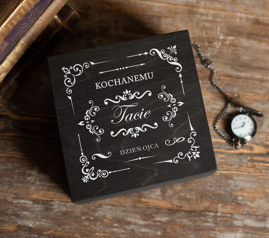 Prezenty dla Taty dzien ojca zestawy dla Taty prezent dla taty drewniana skrzynka z buteleczkami na własny trunek  01/KB/DLATATY