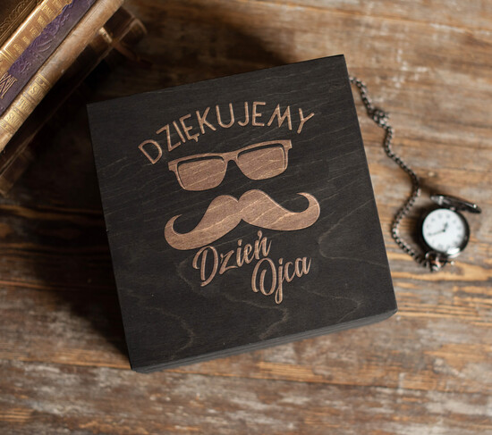 Prezenty dla Taty dzien ojca zestawy dla Taty prezenty z okazji dnia Taty piersiówka w zestawie z drewnianą skrzynka, pomysł na prezent dla Taty  03/KP/DLATATY