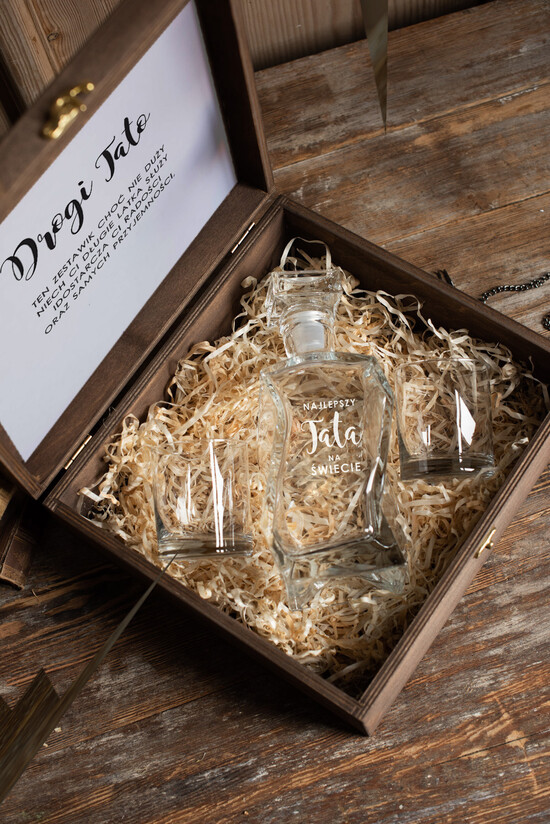 Prezenty dla Taty dzien ojca zestawy dla Taty prezenty na dzień ojca drewniana skrzynka z karafką, prezent dla Taty z okazji urodzin 02/pudK/DLATATY