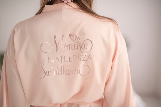 Prezenty dla świadków szlafrok dla świadkowej Satynowy szlafrok złote napisy dedykacja dla świadkowej, czy zostaniesz moją świadkowa ? 02/SATszl/boxswiad