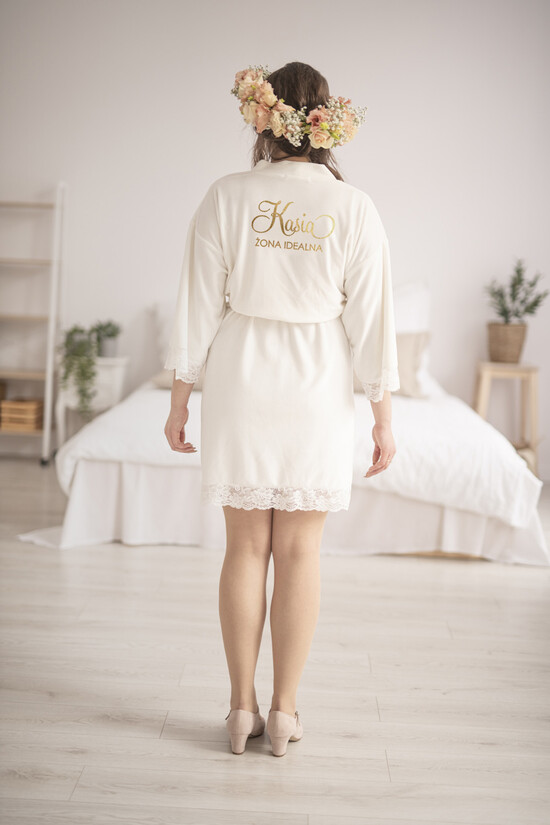 Szlafroki Ślubne z Napisami Szlafrok Ślubny dla Panny Młodej  Welurowy Szlafrok dla Panny Młodej Złote Napisy, Welurowy Szlafrok Ślubny z Imieniem Panny Młodej 01/VELszl/MPara