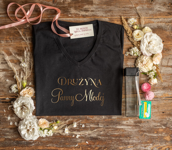 wieczór Panieński zestawy podziekowania na wieczór panieński Zestaw na wieczór Panieński  - Koszulka ze Złotym Napisem Druzyna Panny Mlodej T-Shirt Złote litery  13/prez/wp