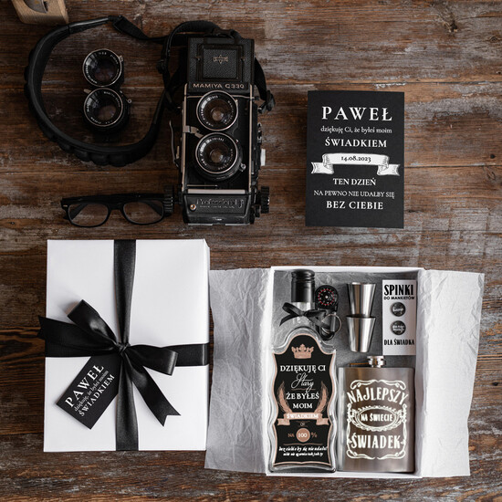 Prezenty dla świadków podziękowania dla świadka  pomysł na prezent dla świadka podziękowanie ozdobna butelka na własny trunek   10/pudSR/podzSW