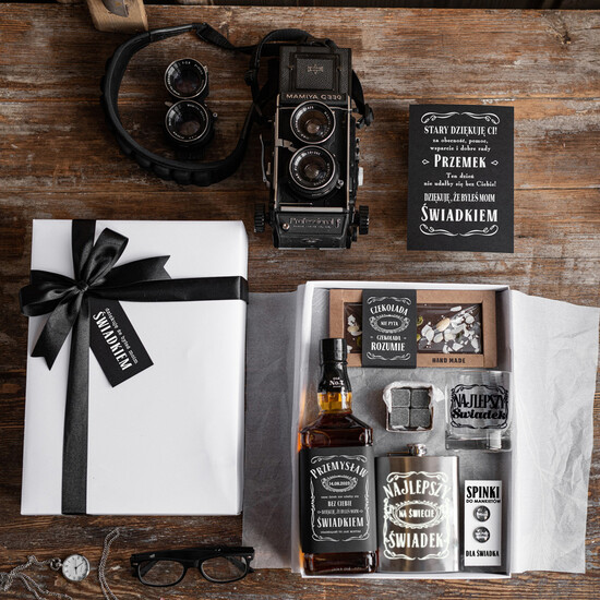 Prezenty dla świadków podziękowania dla świadka  podziękowanie za świadkowanie naklejka na butelkę, pomysł na prezent dla świadka    26/pudD/podzSW