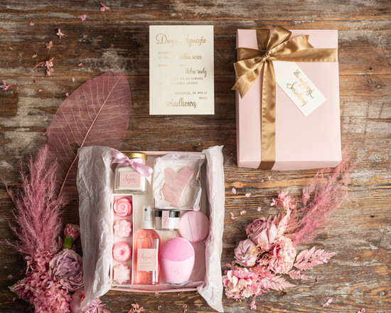 Prezenty dla świadków podziękowania dla świadkowej Podziękowanie za Świadkowanie Prezent dla Świadkowej Małe spa Zestaw Kosmetyczny   06/pudkosSR/podzSW