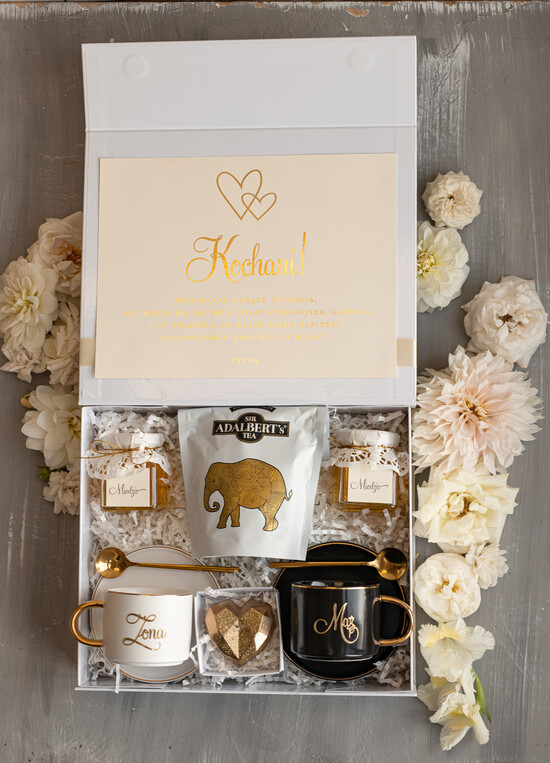  Prezenty dla Młodej Pary  Zestawy z Filiżanką lub Kubkiem Kreatywne Prezenty Ślubne dla Młodej Pary, zestaw z filiżanką dla Pary Młodej, co dać w prezencie Mł 17/boxFILn/MPara