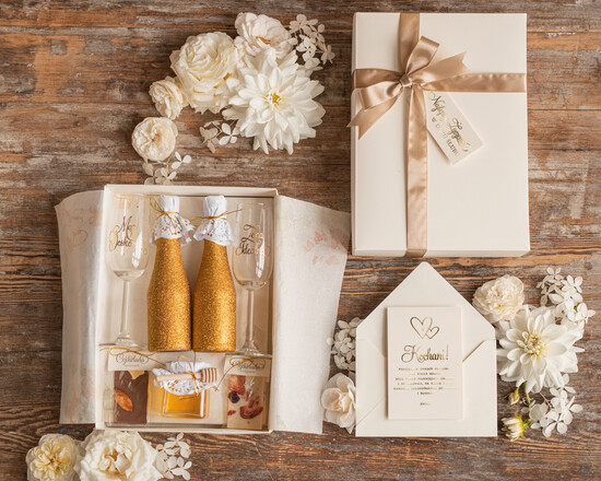  Prezenty dla Młodej Pary  zestawy i akcesoria do wina i drinków pomysł na prezent dla Pary Młodej, w co zapakować pieniądze dla nowożeńców 16/BOXszamD/ParaMloda