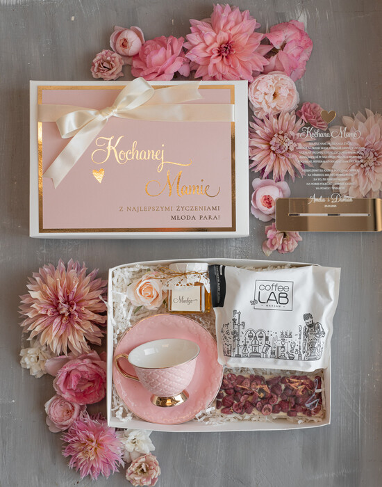 Prezenty, Podziękowania dla Mamy  zestawy z kubkiem lub filiżanką   Wyjątkowe prezenty dla Mamy, Fajne pomysły na prezent dla Mamy, podziękowanie dla Mamy na weselu, bo 09/boxFn/Mama