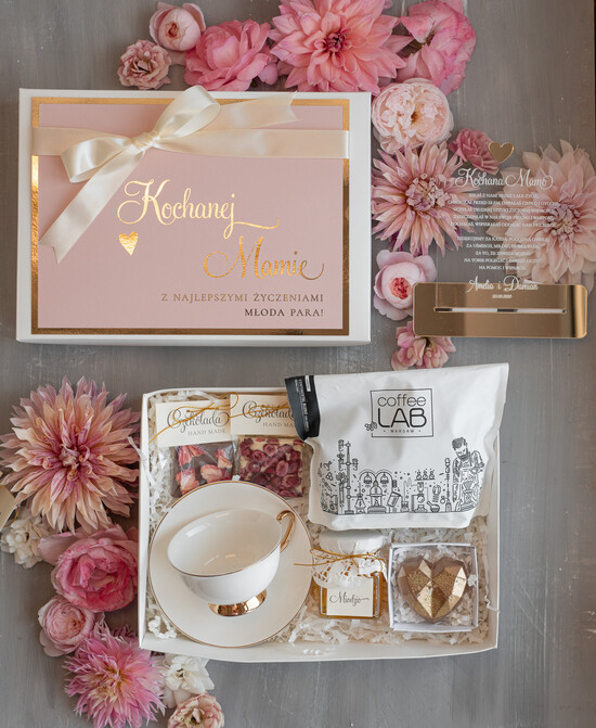 Prezenty, Podziękowania dla Mamy  zestawy z kubkiem lub filiżanką   pomysł na podziękowania dla Mamy, podziękowanie dla Mamy na weselu, box prezentowy dla mamy, zestawy 05/boxFn/Mama