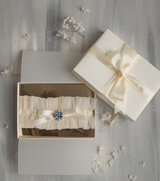 Panna Młoda  podwiązki ślubne podwiązka ślubna tiulowa z kremową wstążką, podwiązka ślubna dla Panny Młodej z ecru kokardką, podwi 12/podw/PannaMłoda