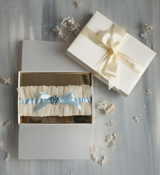 Panna Młoda  podwiązki ślubne podwiązka ślubna tiulowa z niebieską wstążką, podwiązka ślubna dla Panny Młodej z niebieską kokardką 02/podw/PannaMłoda