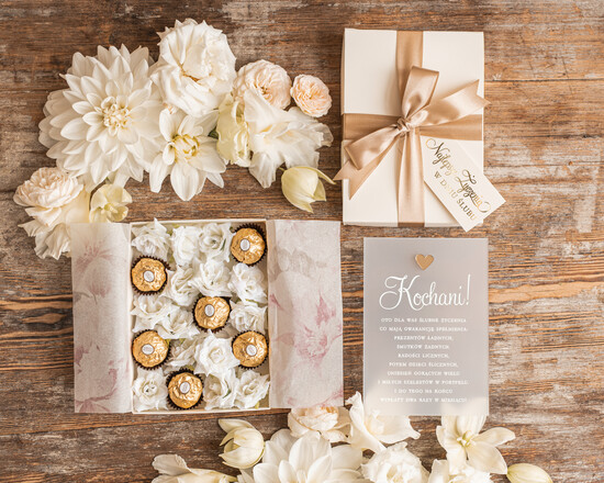  Prezenty dla Młodej Pary  flowerbox, kartki z życzeniami, pudełka na prezenty Pomysłowy prezent na ślub dla Młodej Pary flower box bombonierka z kwiatami pudeleczko na pieniadze  11/boxM/ParaMloda