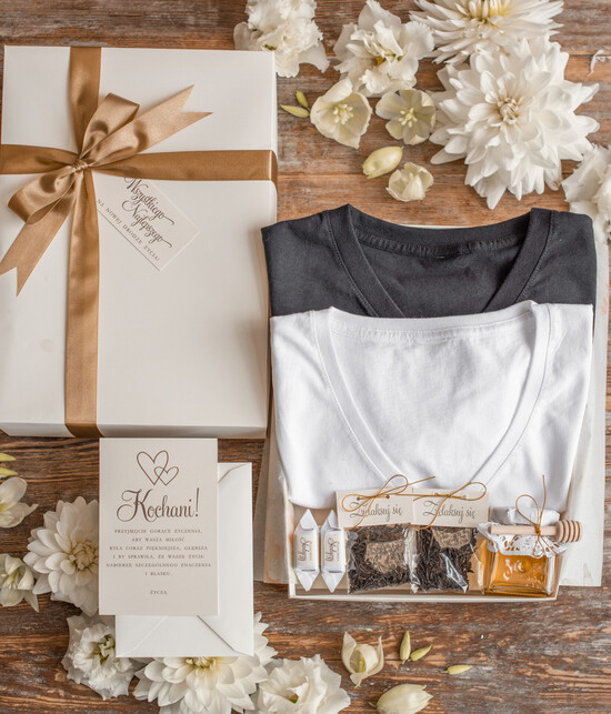  Prezenty dla Młodej Pary  zestawy koszulki z nadrukiem Pomysł na prezent ślubny dla Młodej Pary, koszulki z nadrukiem dla Par  15/KOSZboxD/ParaMloda