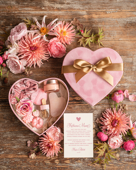 Prezenty, Podziękowania dla Mamy  zestawy kosmetyczne podziękowanie dla Mamy od Pary Młodej, zestaw kosmetyków dla Mamy, podziękowanie dla Mamy na weselu 9/serceboxM/DLAMAMY