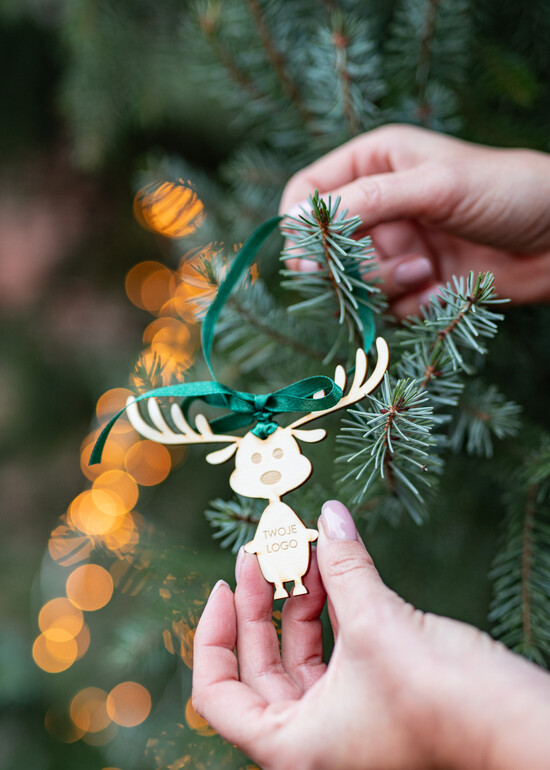 drobne prezenty dla firm Bombki ZAWIESZKI na choinkę Prezent Biznesowy Na Święta z Logo drewniana Bombka z logo na choinkę Zawieszka Rudolf z Logo Firmy  03/ZW/swieta