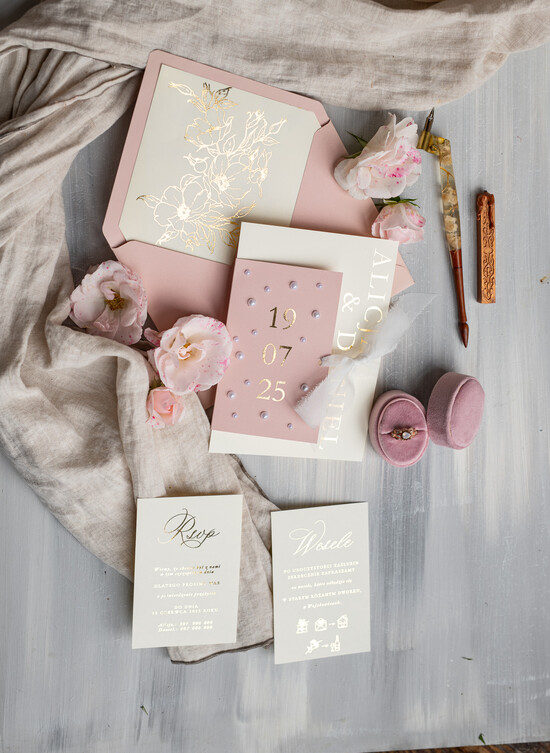 Zaproszenia ślubne z perełkami / tłoczeniem zaproszenia na ślub, nowoczesne zaproszenia ślubne z perełkami, perełkowe zaproszenie ślubne ze złot 01/LwsKOR/z25