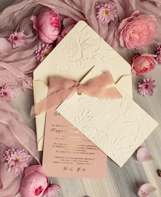 Zaproszenia ślubne z perełkami / tłoczeniem Eleganckie Zaproszenia Na Ślub, Nowoczesne Zaproszenia W Kolorze Różowym, Zaproszenia Ślubne Ze Złot 01/TŁoczZws/z25