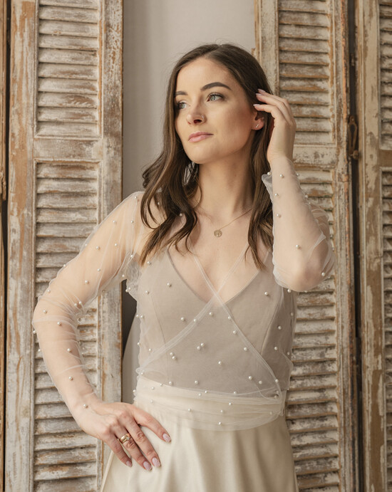 Panna Młoda Bolerka bolerka, narzutki, sweterki perełkowe bolerko na letni ślub, bolerko z perełkami dla Panny Młodej, bolerko do sukni ślubnej w ko 04/BolKorl/Bol