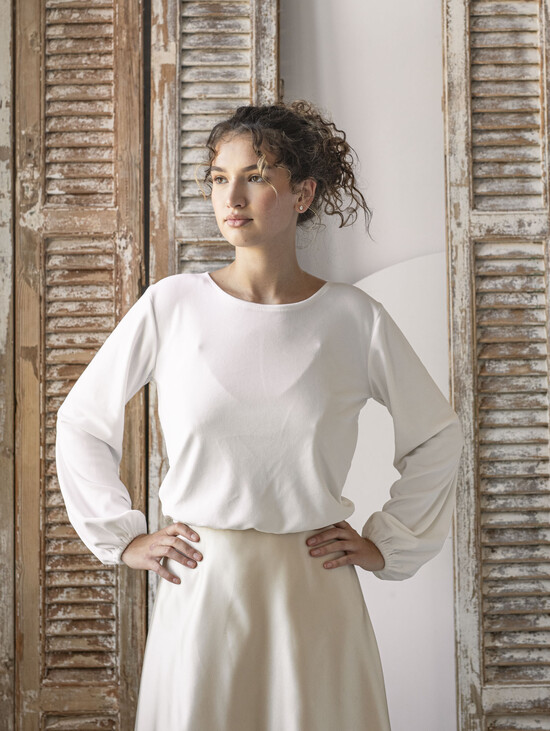 Panna Młoda Bolerka bolerka, narzutki, sweterki Bolerko z odkrytymi plecami, eleganckie bolerko ślubne, bolerko do sukni ślubnej, delikatne bolerko  03/Bolkorn/Bol25