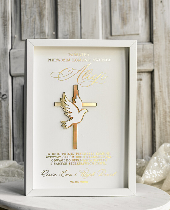 Pamiątki Prezenty na komunię  pamiątki na komunie  Pamiątka Pierwszej Komunii orbrazek z życzeniami Personalizowane pudełko na Prezent 03/rama3D/PamKom
