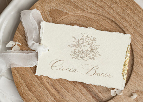 Winietki na komunię  winietki  złote winietki na komunię, winietka dekoracja stołu na komunii, komunijne winietki z płatkami złota, 01/WdrWs/Komunia