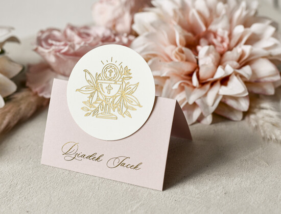 Winietki na komunię  winietki  złote winietki na komunię, winietka dekoracja stołu na komunii, komunijne winietki ze złotymi litera 02/tagWs/KomW