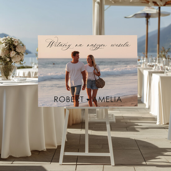 Plany stołów ze zdjęciem Pary Młodej Witamy gości weselnych napis powitanie gości na weselu, tablica powitalna dla gości weselnych, perso 06/PLzd/PLpp25