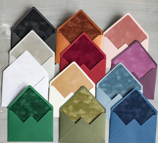 Zaproszenia ślubne dodatki  koperty z welurową wklejką, elegancka welurowa koperta do zaproszeń ślubnych 01/kopVel/kop