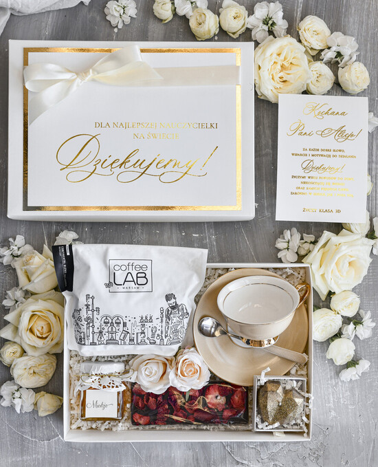 prezent dla nauczuciela/ dzień nauczyciela zestaw prezentowy z filiżanką Box prezentowy dla nauczyciela – zakonczenie roku szkolnego - prezent dla nauczycielki filiżanka w p 04/boxFili26/Naucz