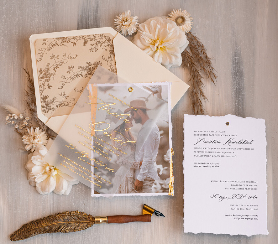 Zaproszenia ślubne Ze zdjęciem  niepowtarzalne zaproszenia ślubne ze zdjęciem, zaproszenia na ślub z płatkami złota, złote zaproszenia na ślub, tłoczona koperta do zaproszeń ślubnych0